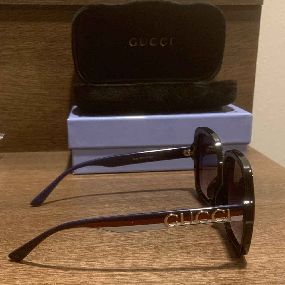 Gucci Black and Purple Sunglasses - Picture 2 of 3